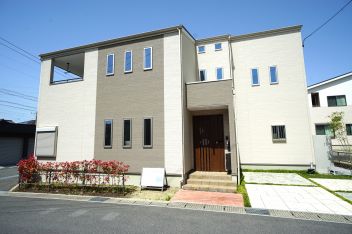 四日市市 西富田３丁目 新築一戸建て